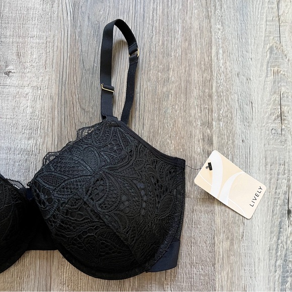 NWT LIVELY Lace Jet Black Bra - Picture 2 of 5